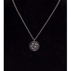 Kegyeleti ékszer kerek életfa mintával kövekkel