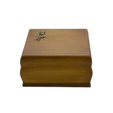 Urna fa Budapest rózsa fémrátéttel natúr színben